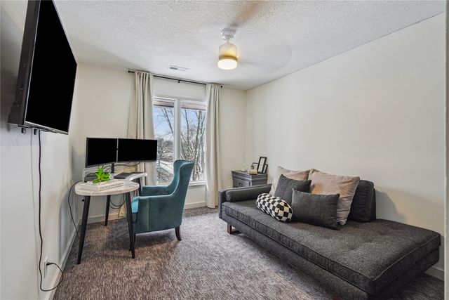 4323 Grand Avenue 428, Des Moines, IA 50312