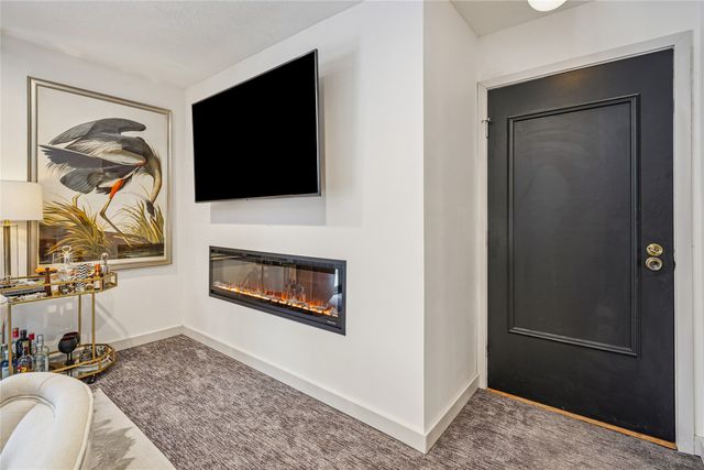 4323 Grand Avenue 428, Des Moines, IA 50312