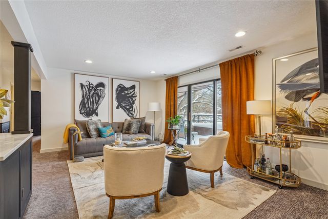 4323 Grand Avenue 428, Des Moines, IA 50312