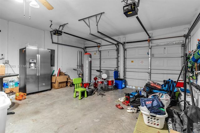 15395 SW 23rd St, Miami, FL 33185