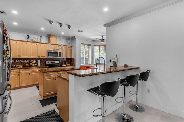 15395 SW 23rd St, Miami, FL 33185