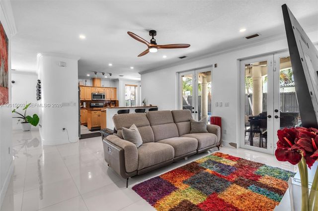 15395 SW 23rd St, Miami, FL 33185