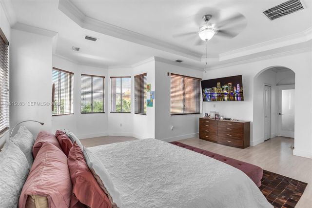 15395 SW 23rd St, Miami, FL 33185