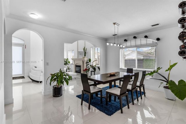15395 SW 23rd St, Miami, FL 33185