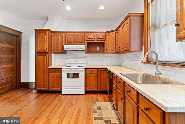 24 E COOVER ST, Mechanicsburg, PA 17055