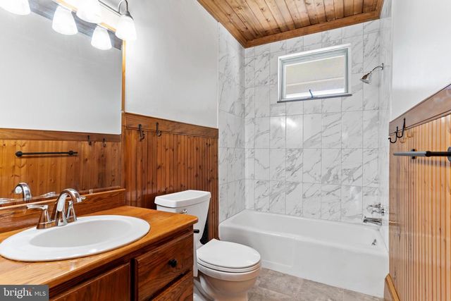 24 E COOVER ST, Mechanicsburg, PA 17055