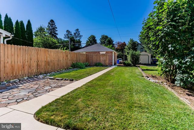 24 E COOVER ST, Mechanicsburg, PA 17055