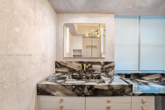5801 Collins Ave 1200, Miami Beach, FL 33140