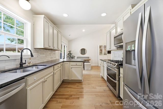 1556 Meadow Glen Lane, Rock Hill, SC 29730