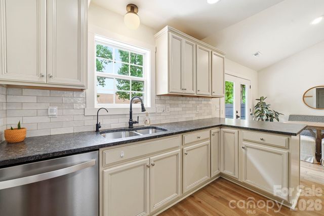 1556 Meadow Glen Lane, Rock Hill, SC 29730