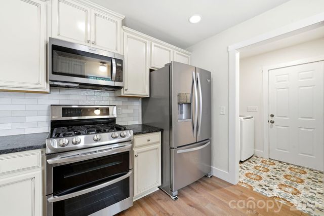 1556 Meadow Glen Lane, Rock Hill, SC 29730
