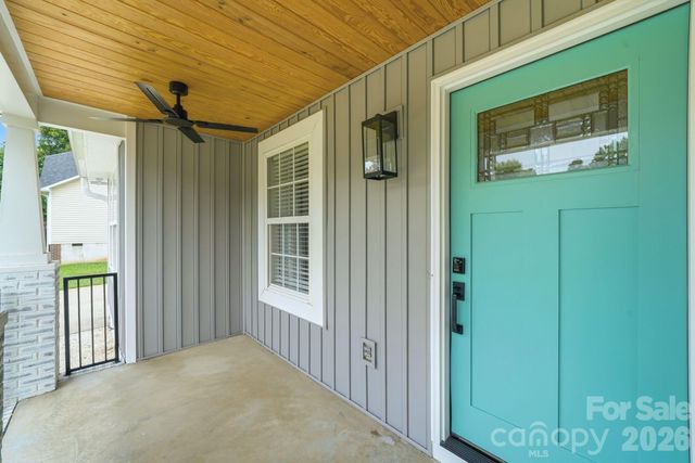 1556 Meadow Glen Lane, Rock Hill, SC 29730
