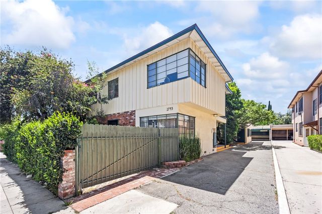 1745 N Mariposa, Los Angeles, CA 90027