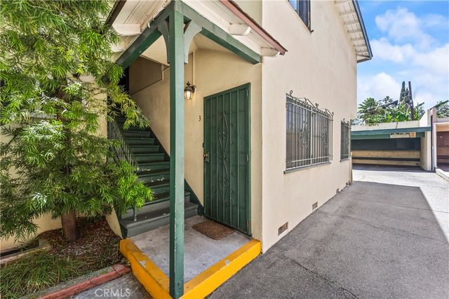 1745 N Mariposa, Los Angeles, CA 90027