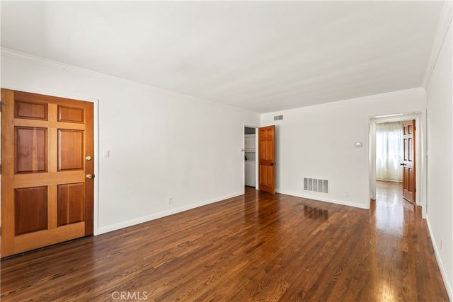 1745 N Mariposa, Los Angeles, CA 90027