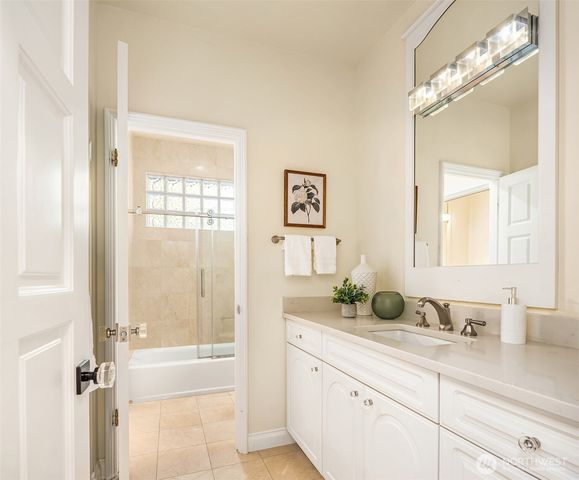 3921 202nd Place SE, Sammamish, WA 98075