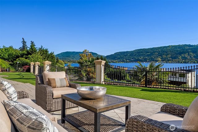 3921 202nd Place SE, Sammamish, WA 98075