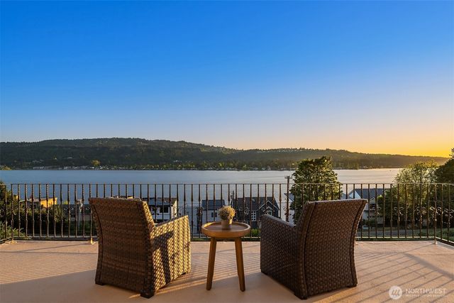 3921 202nd Place SE, Sammamish, WA 98075