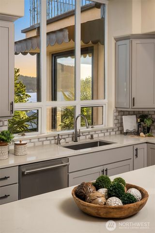 3921 202nd Place SE, Sammamish, WA 98075