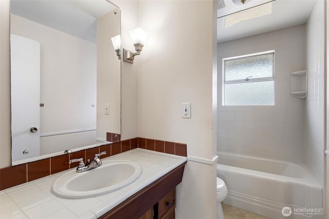 8821 52nd Drive NE, Marysville, WA 98270