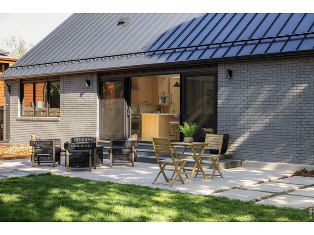 1760 Hawthorn Pl, Boulder, CO 80304