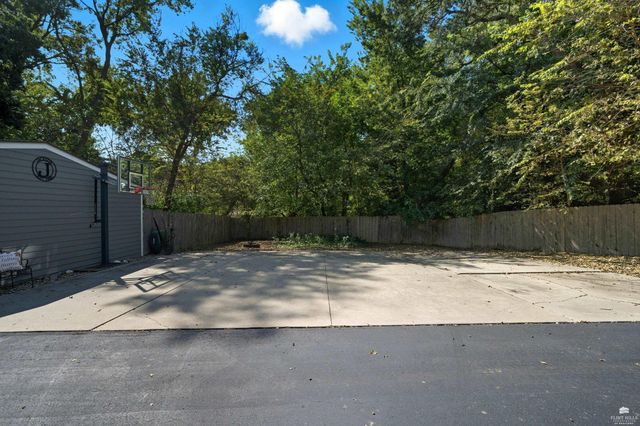 1231 McFarland Road, Junction City, KS 66441