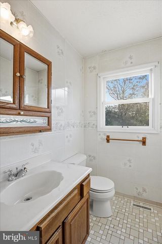 8525 TRINITY CHURCH RD, Charlotte Hall, MD 20622