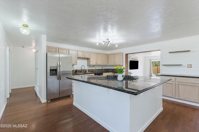 2320 W Calle Grato, Oracle, AZ 85623