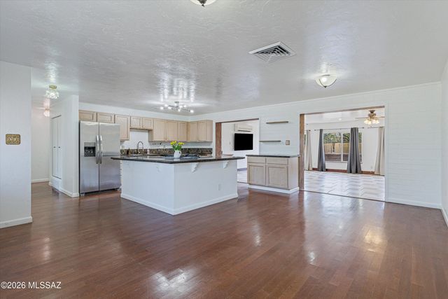 2320 W Calle Grato, Oracle, AZ 85623