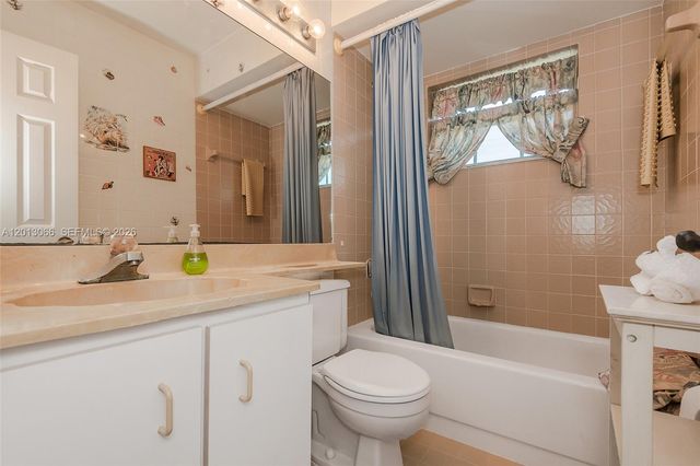 430 NE 210th Cir Ter 201-3, Miami, FL 33179