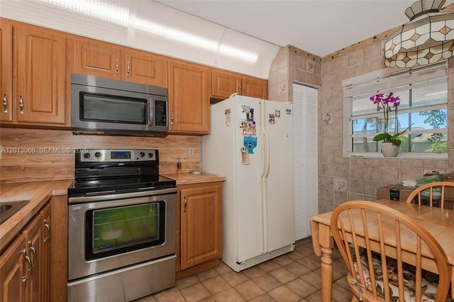 430 NE 210th Cir Ter 201-3, Miami, FL 33179