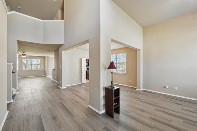 804 Starling Lane, Aubrey, TX 76227