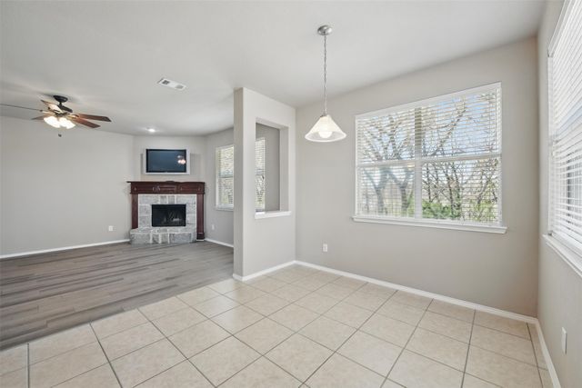 804 Starling Lane, Aubrey, TX 76227