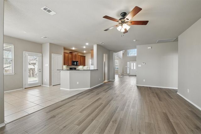 804 Starling Lane, Aubrey, TX 76227