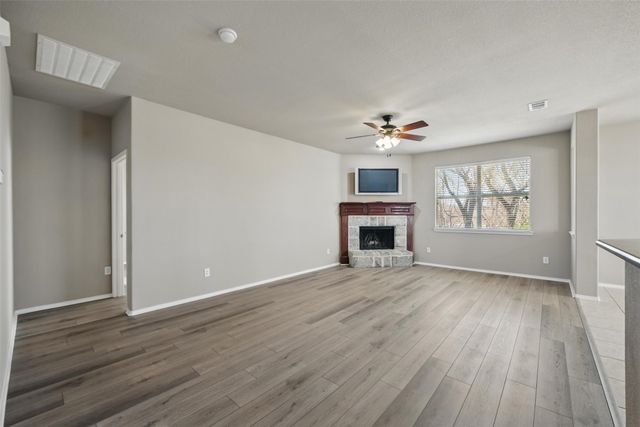 804 Starling Lane, Aubrey, TX 76227