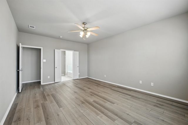 804 Starling Lane, Aubrey, TX 76227