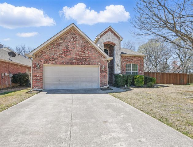 804 Starling Lane, Aubrey, TX 76227