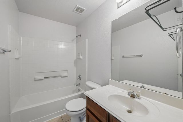 804 Starling Lane, Aubrey, TX 76227