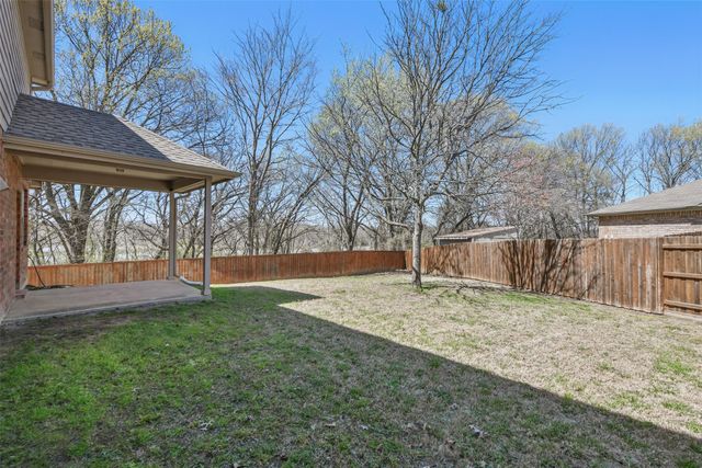 804 Starling Lane, Aubrey, TX 76227