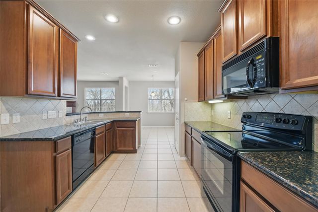 804 Starling Lane, Aubrey, TX 76227