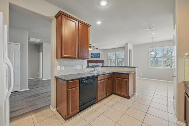 804 Starling Lane, Aubrey, TX 76227