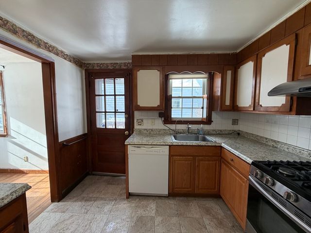 24 Grapevine Ave 0, Lexington, MA 02421