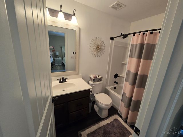 1511 Shaker Run Boulevard, Lebanon, OH 45036