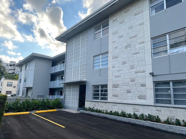 2300 SW 3rd Ave 4, Miami, FL 33129