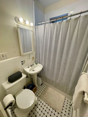 206 Chestnut Hill Ave 4, Boston, MA 02135