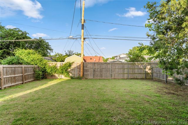 1323 N Cheyenne Avenue A, Tulsa, OK 74106