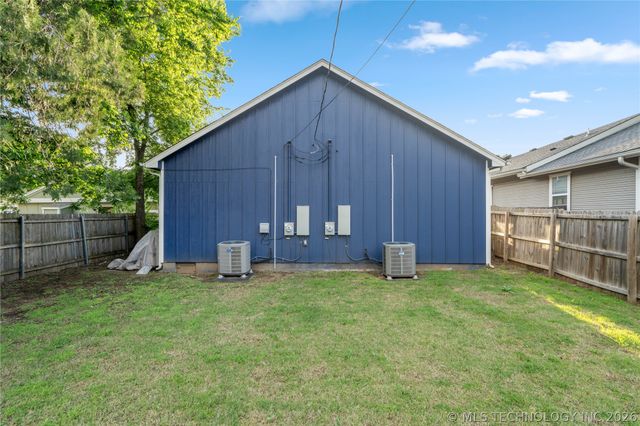 1323 N Cheyenne Avenue A, Tulsa, OK 74106