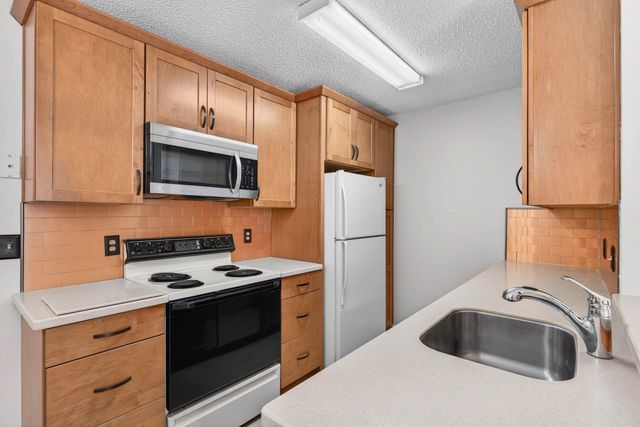 8862 Chandler Dr Apt D, Surfside Beach, SC 29575