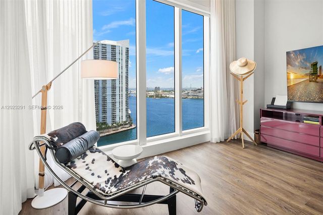 900 Brickell Key Blvd 1801, Miami, FL 33131