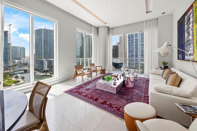 900 Brickell Key Blvd 1801, Miami, FL 33131
